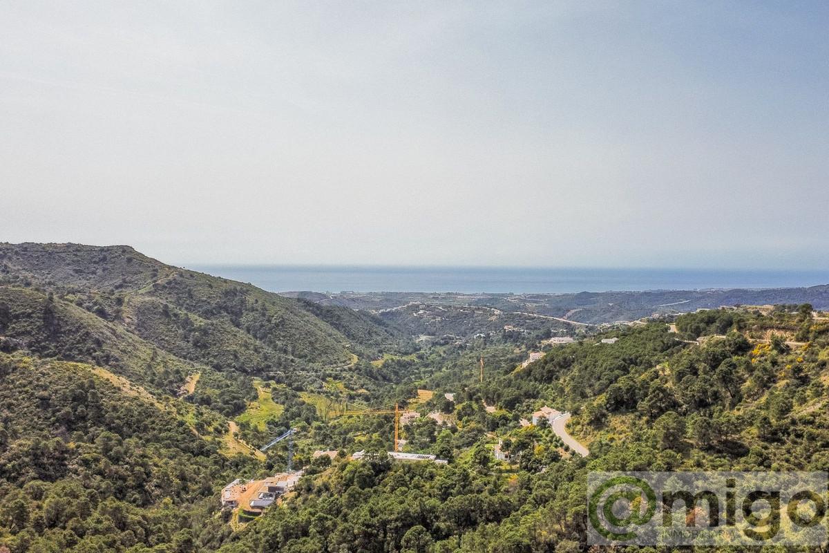 For sale of land in Marbella