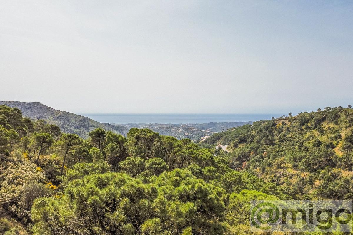 For sale of land in Marbella