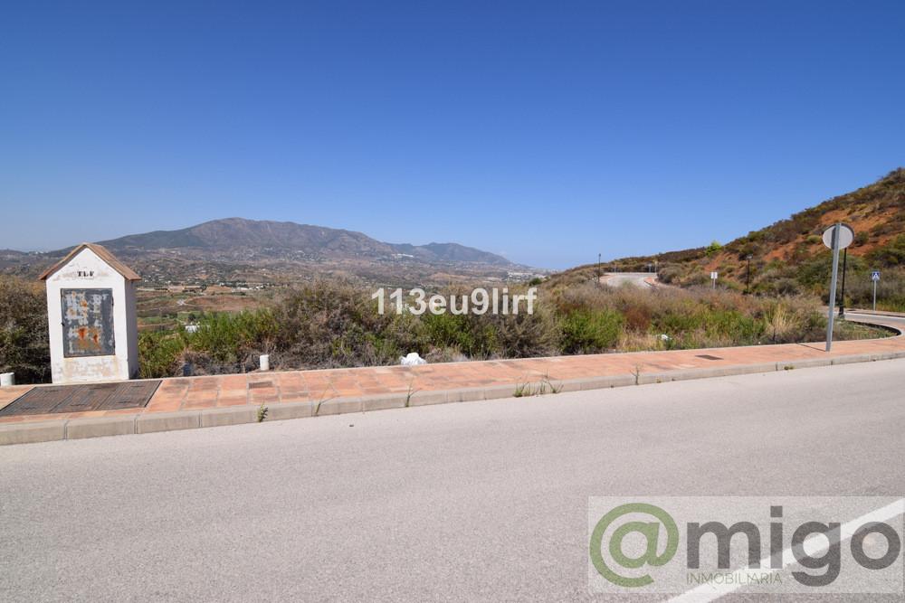 For sale of land in La Cala Golf