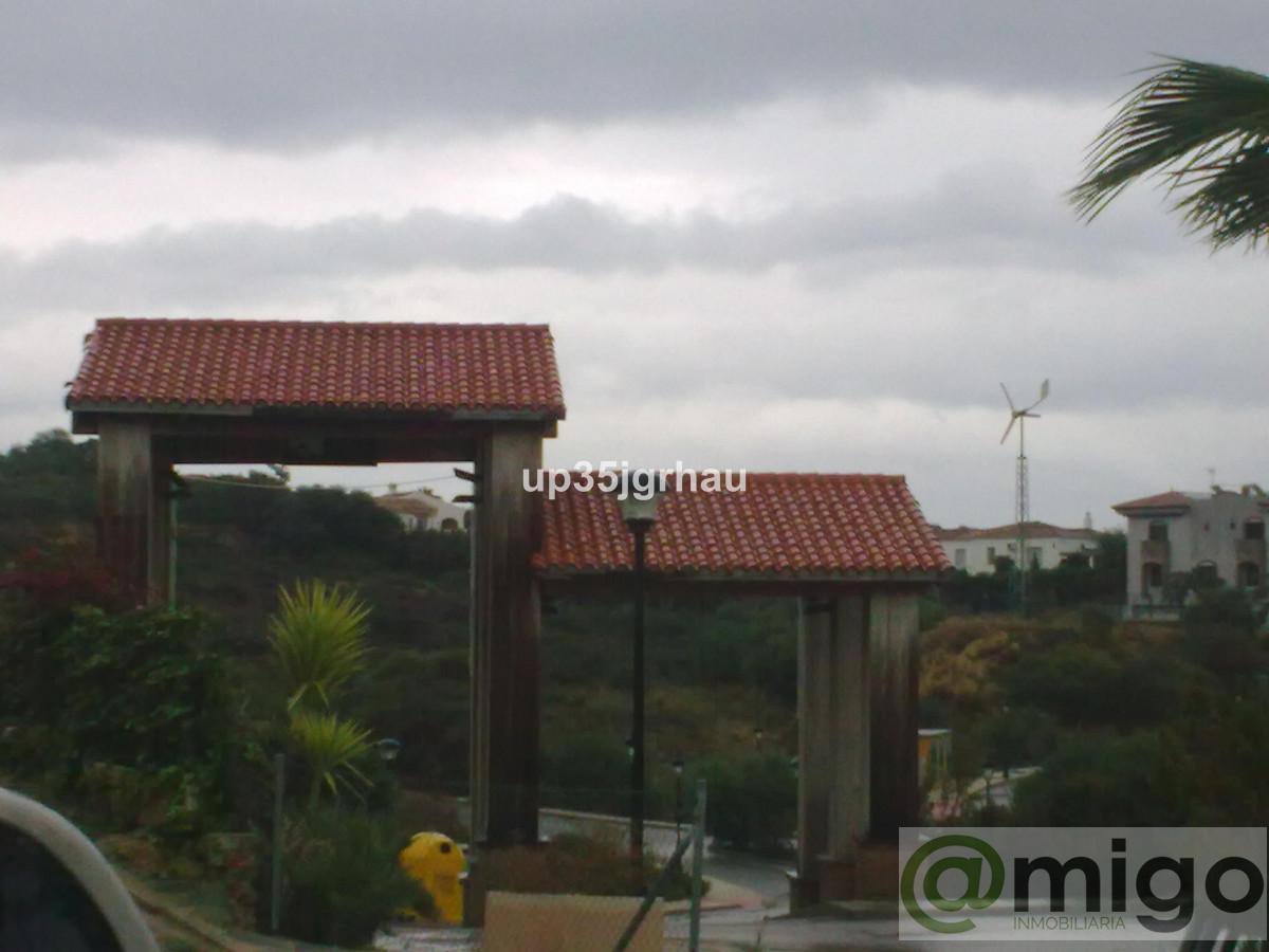 Venta de local comercial en La Duquesa