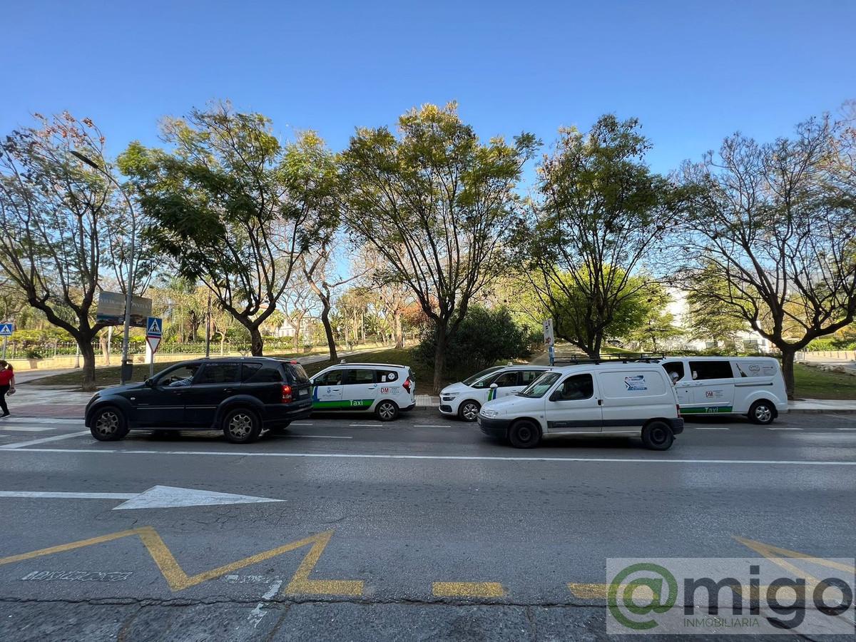 For sale of commercial in Estepona