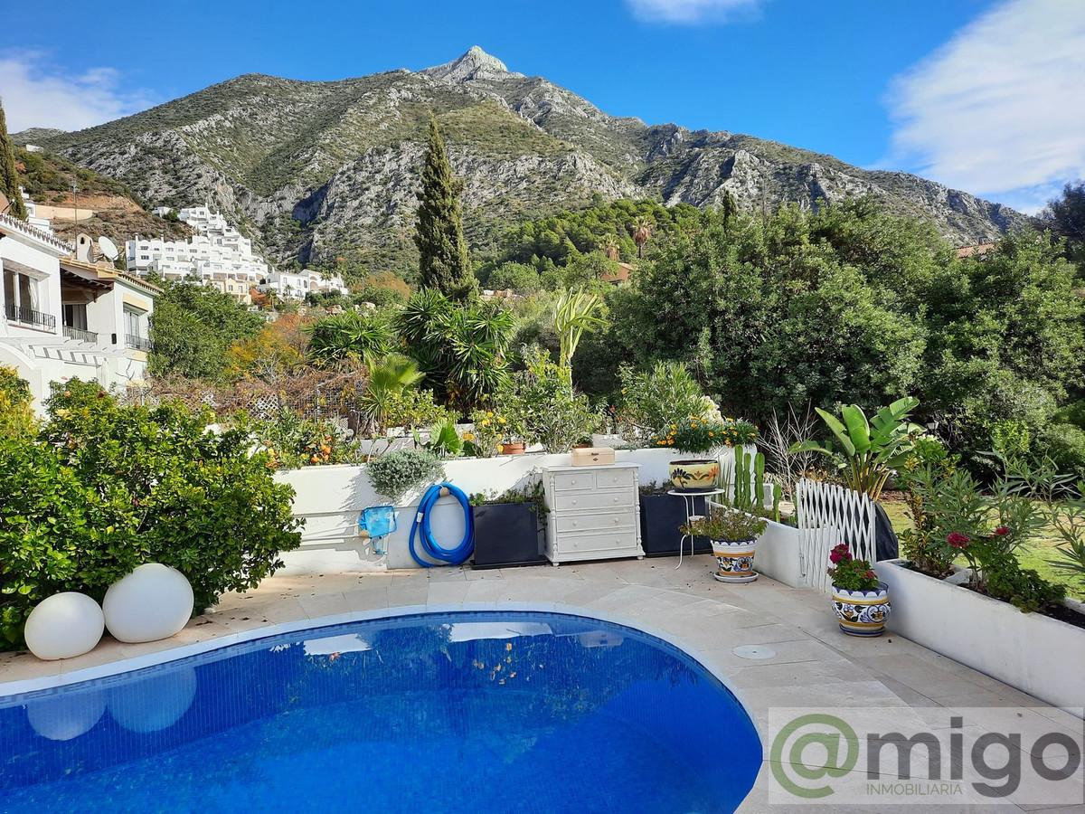 For sale of villa in Marbella