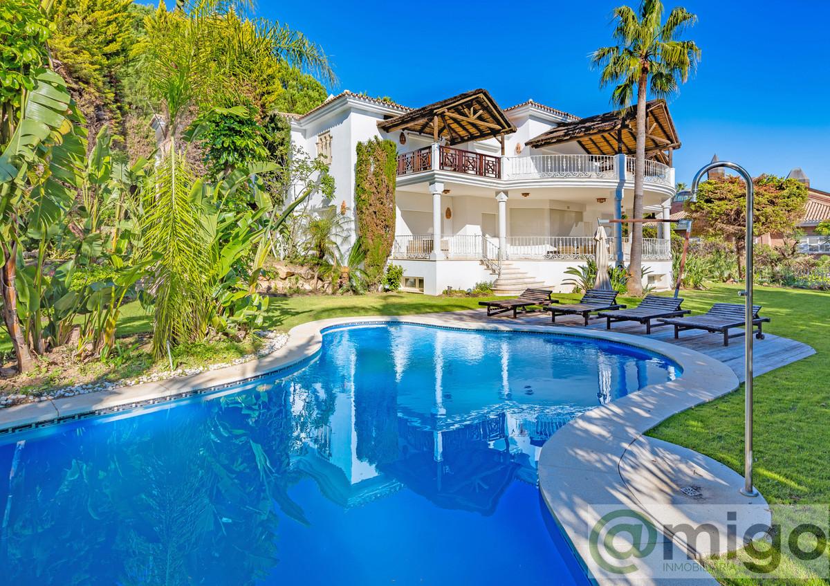 For sale of villa in Marbella