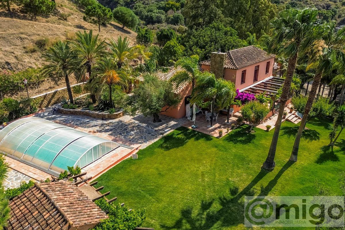 Venta de villa en Estepona