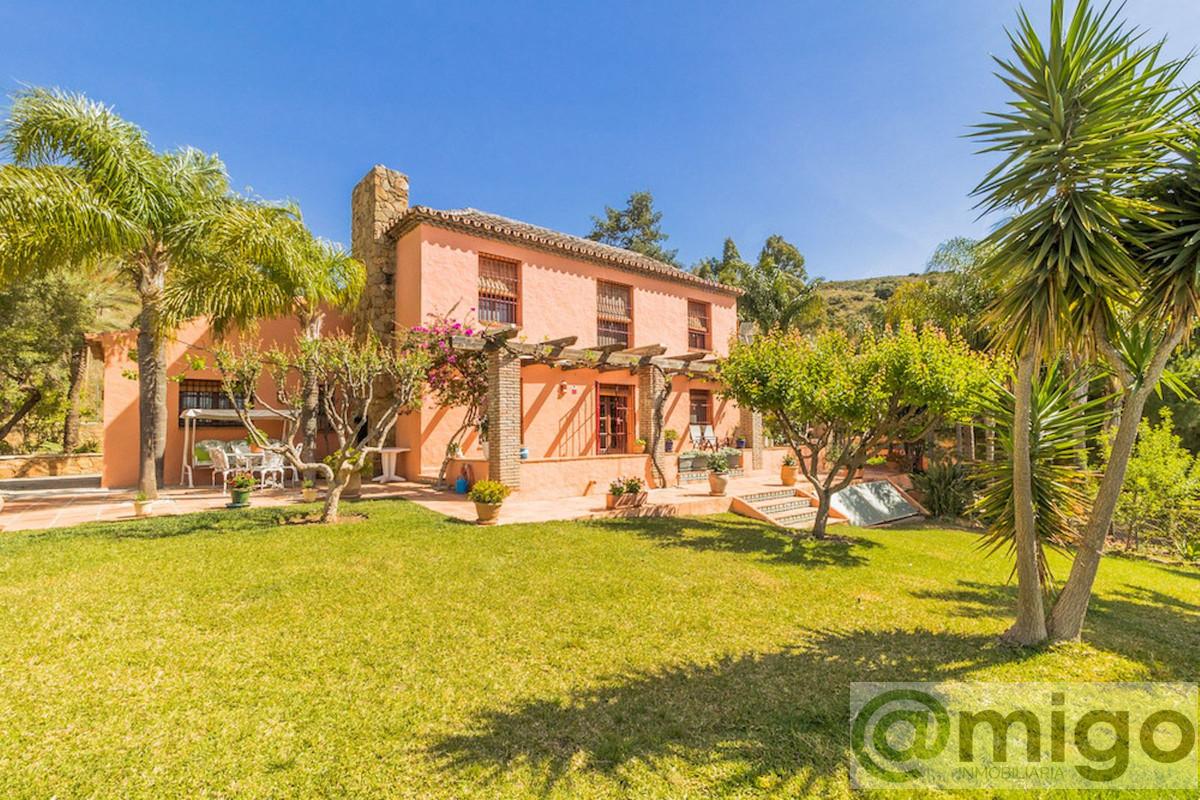 Venta de villa en Estepona