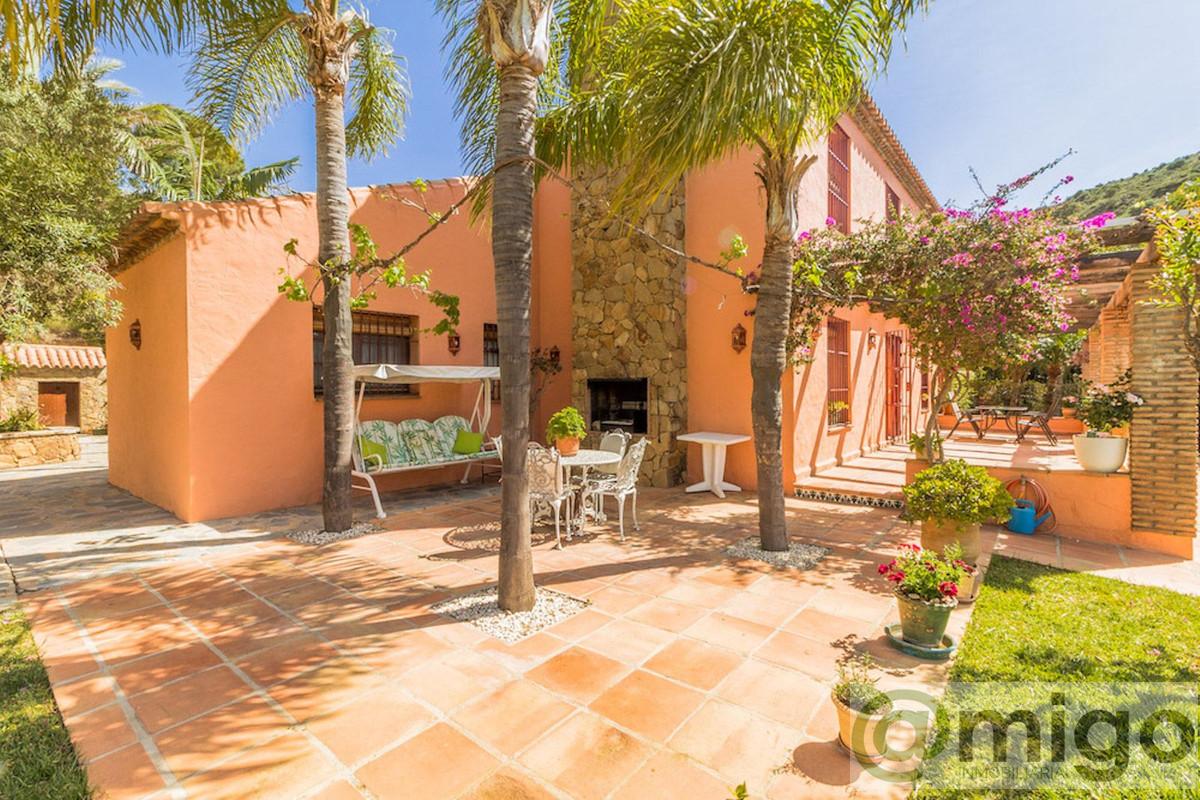 Venta de villa en Estepona