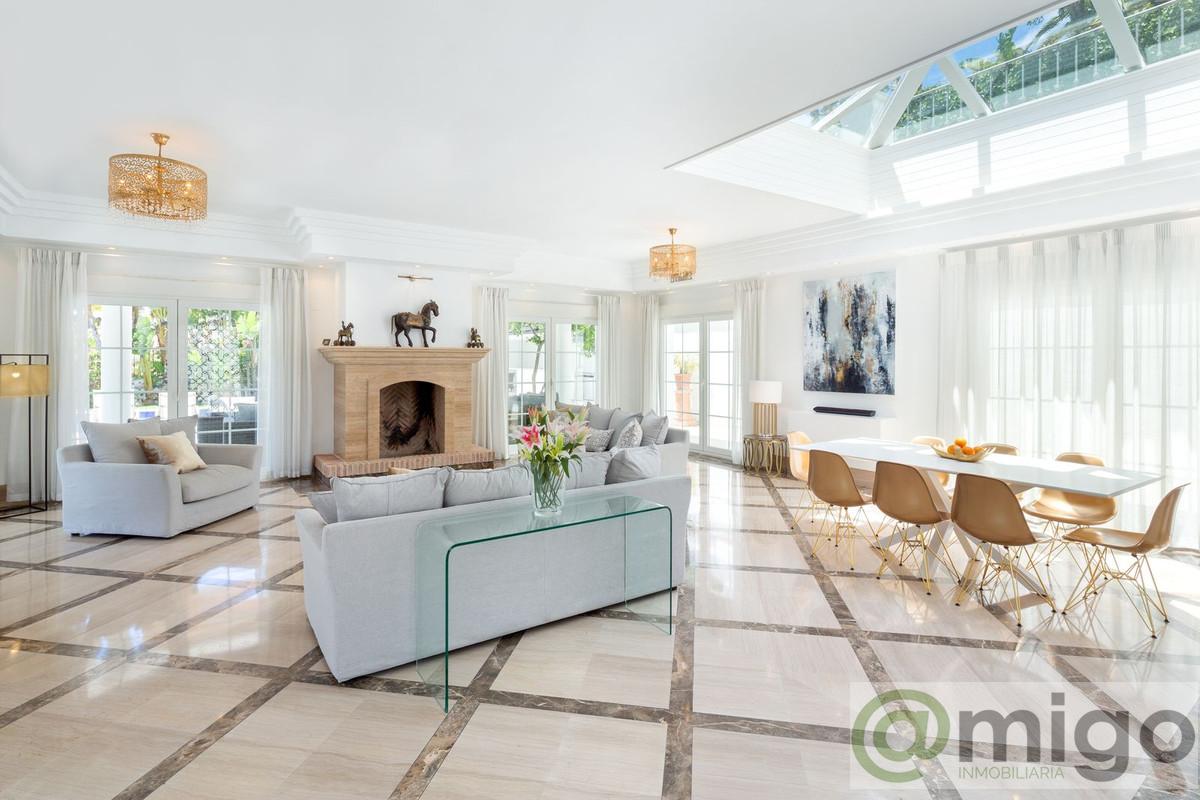 For sale of villa in Marbella