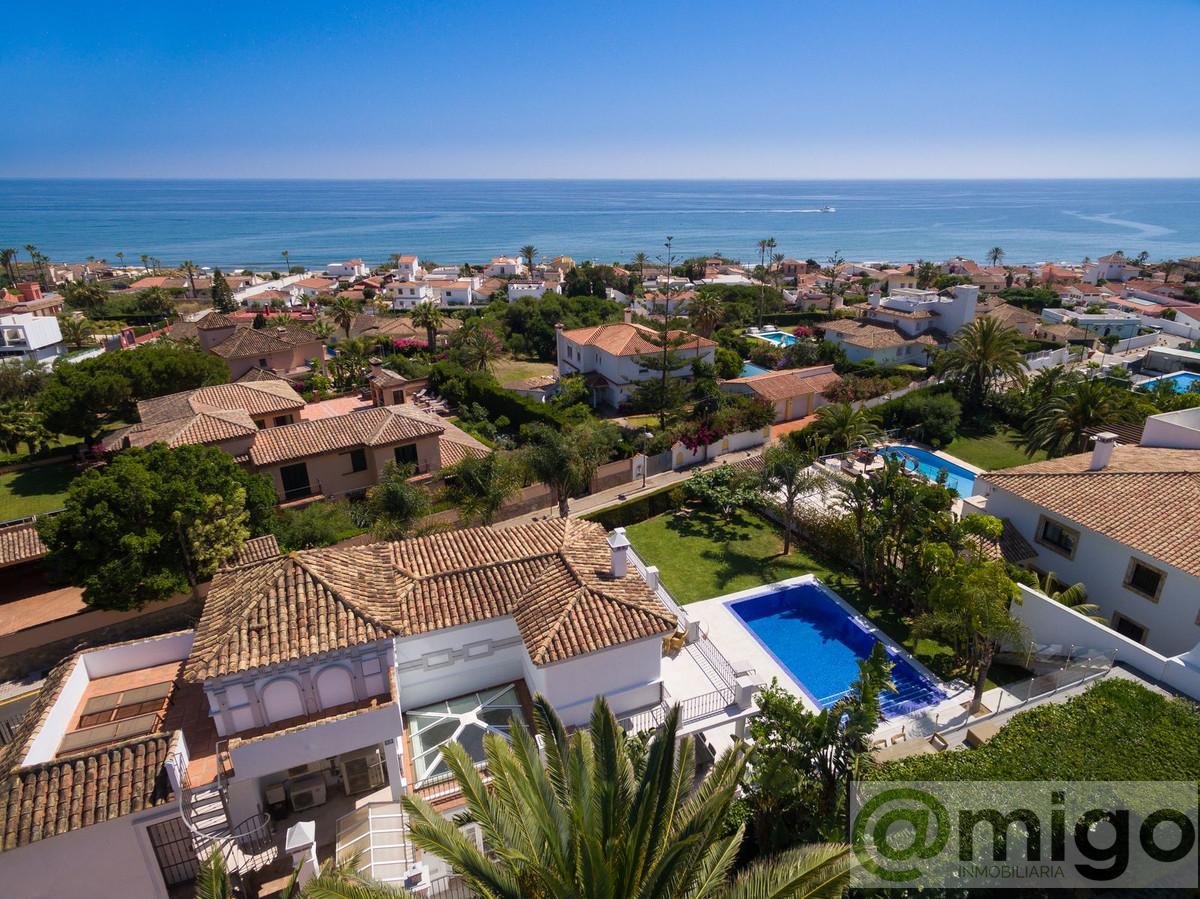 For sale of villa in Marbella