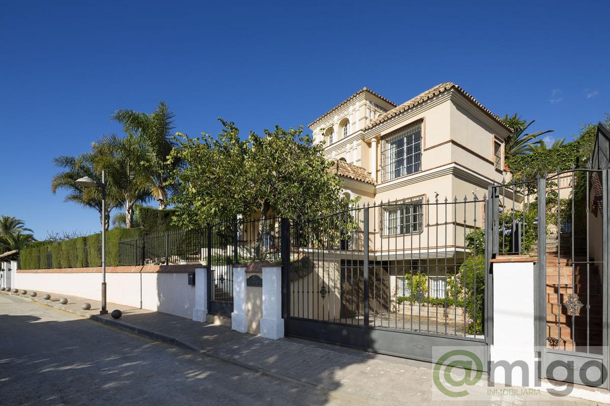 For sale of villa in Marbella