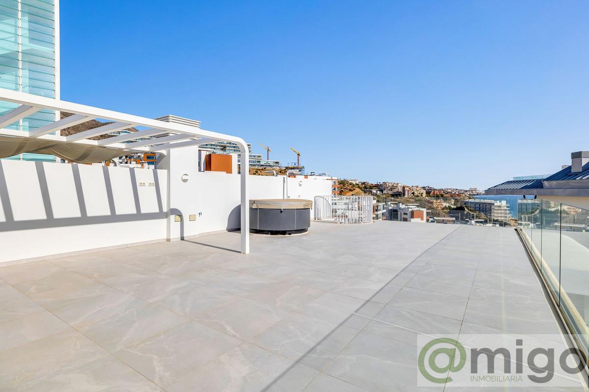 For sale of penthouse in Fuengirola