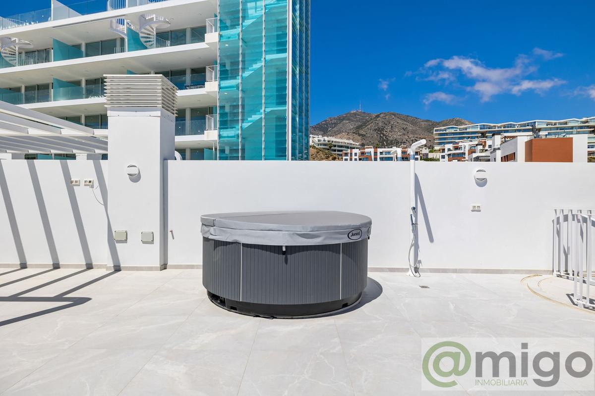 For sale of penthouse in Fuengirola