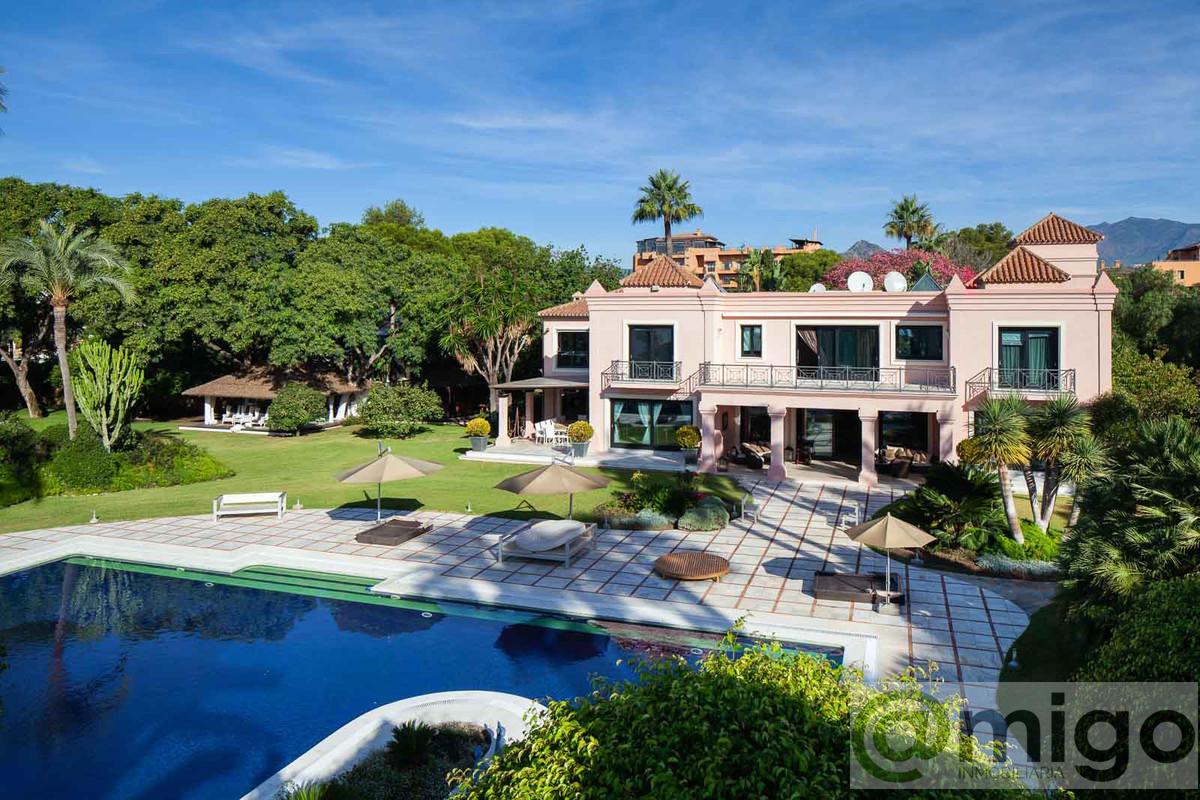 Продажа от

 Виллa на Estepona