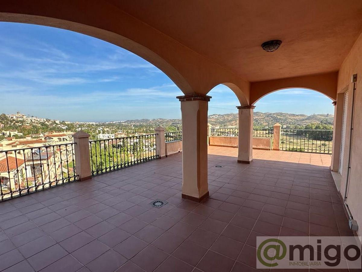 For sale of penthouse in Mijas Golf