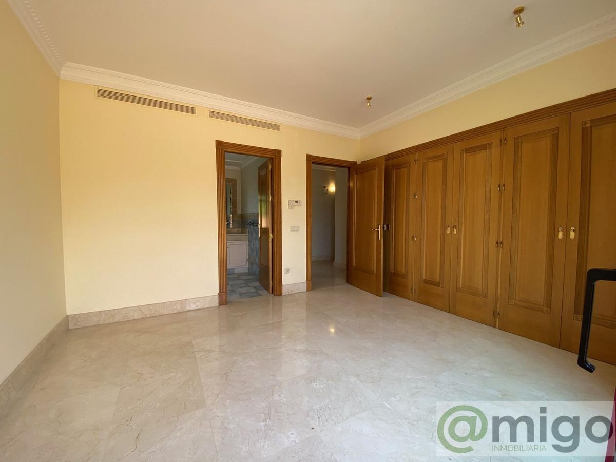 For sale of villa in Marbella