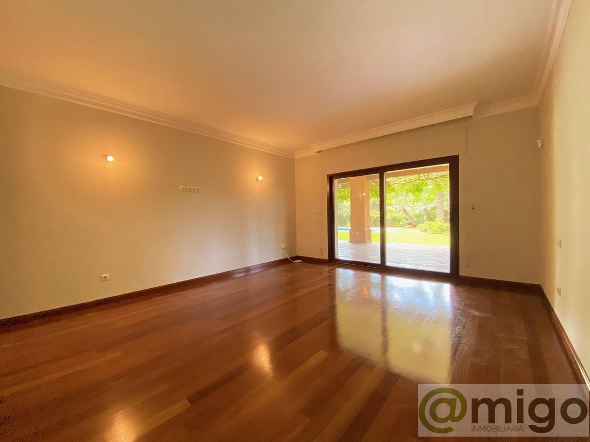 For sale of villa in Marbella