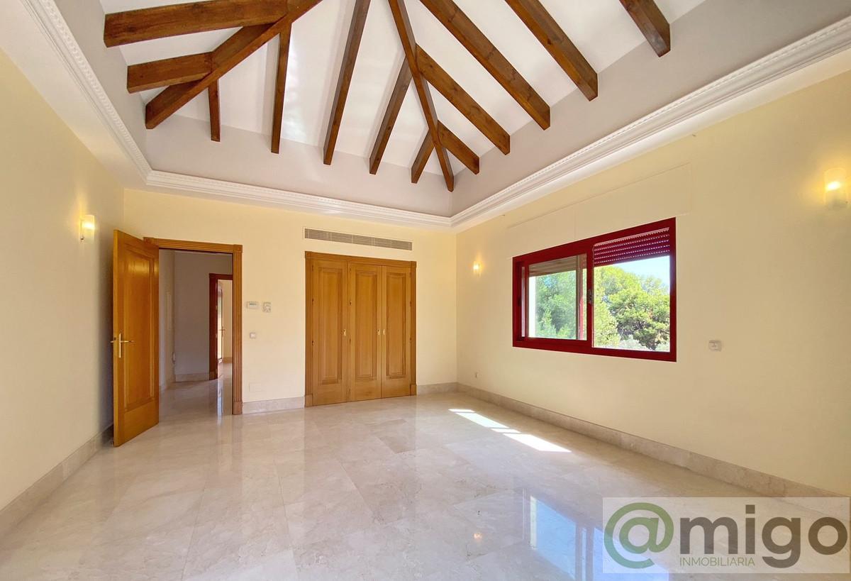 For sale of villa in Marbella