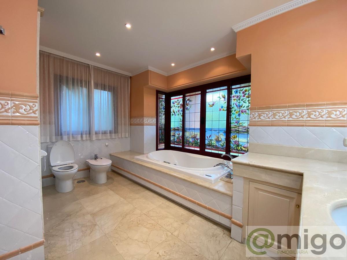 For sale of villa in Marbella