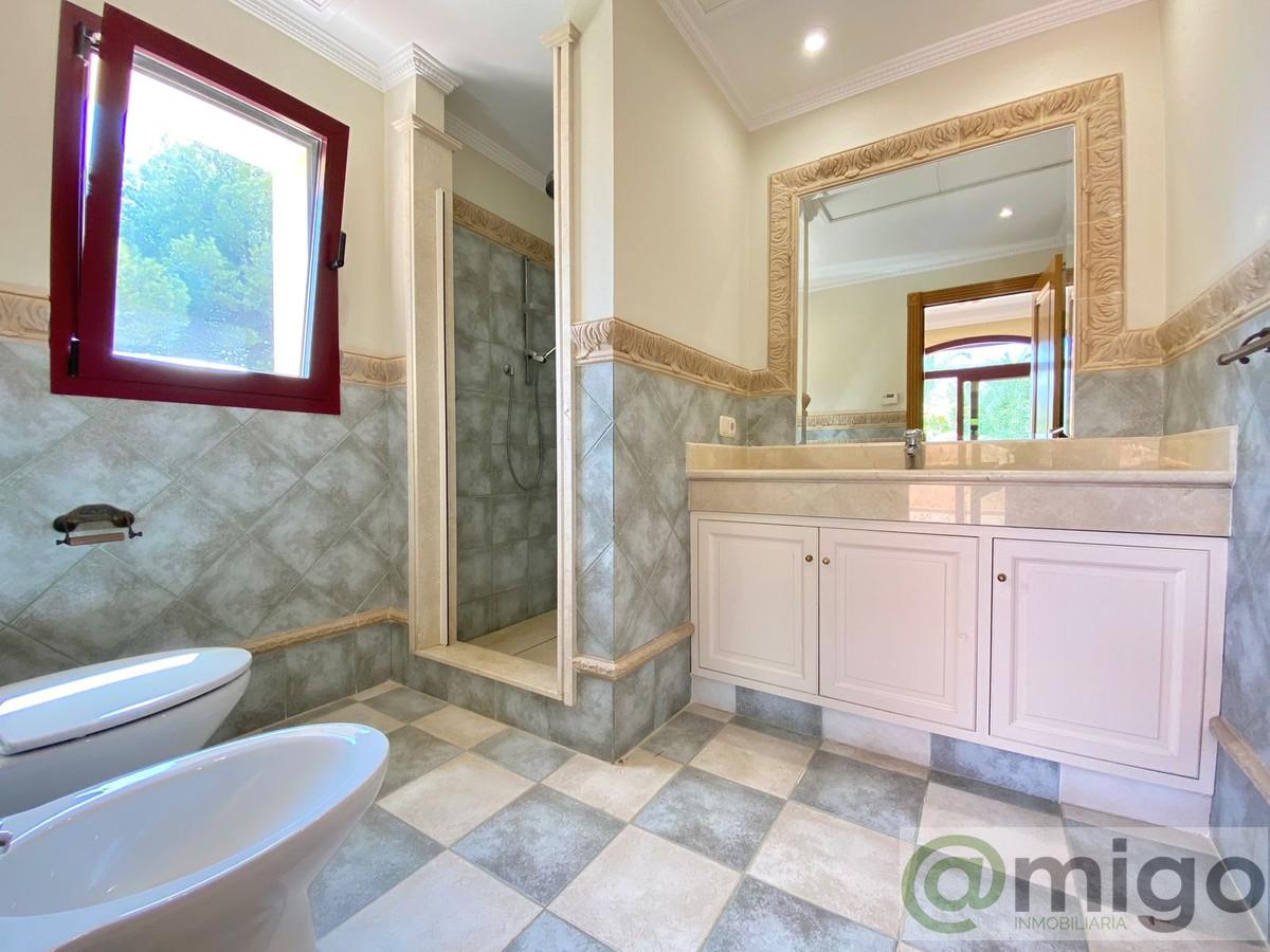 For sale of villa in Marbella