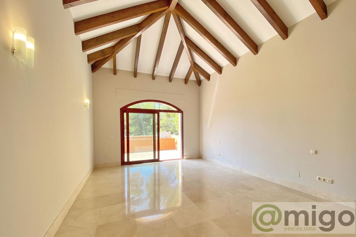 For sale of villa in Marbella