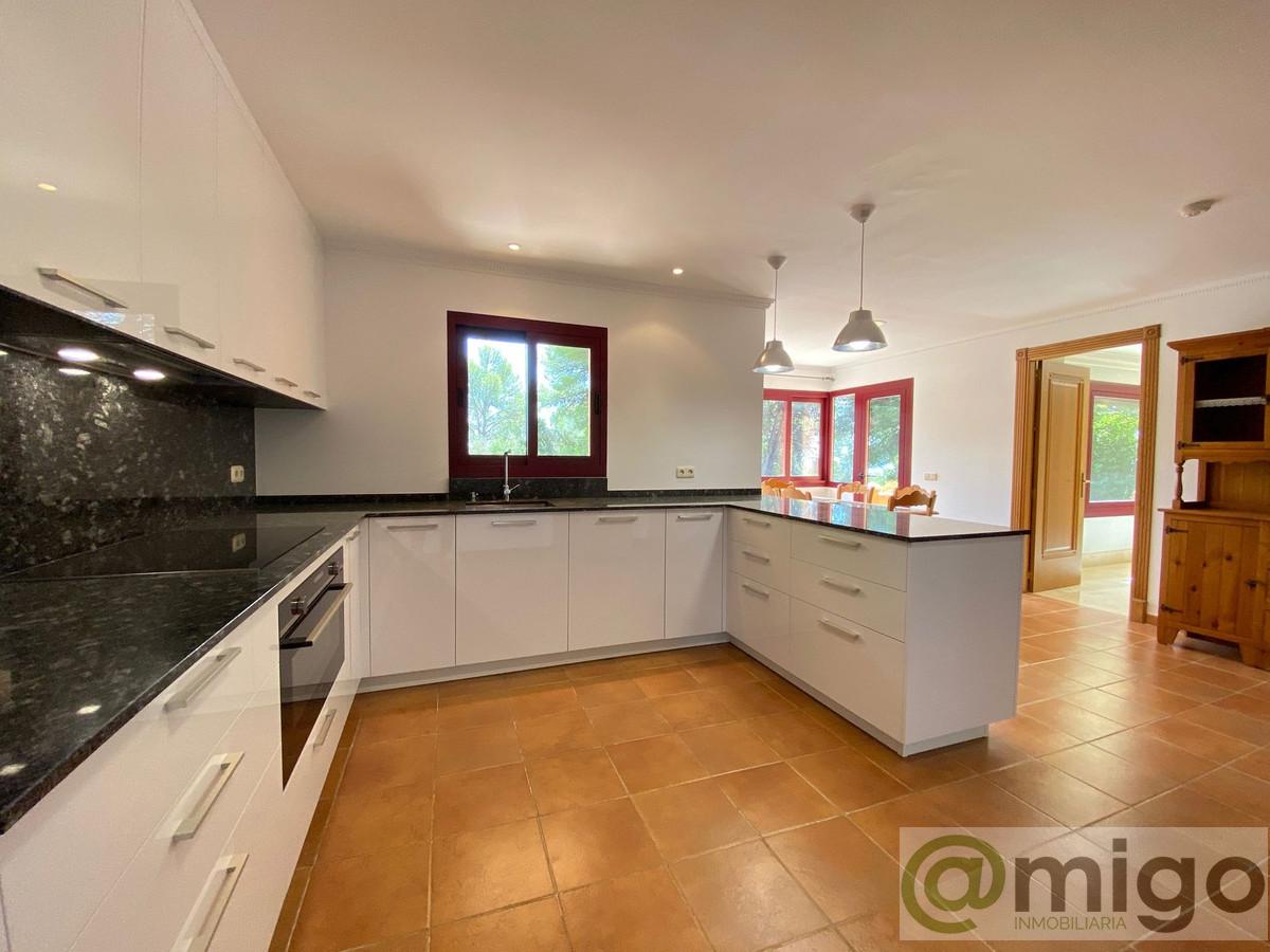 For sale of villa in Marbella