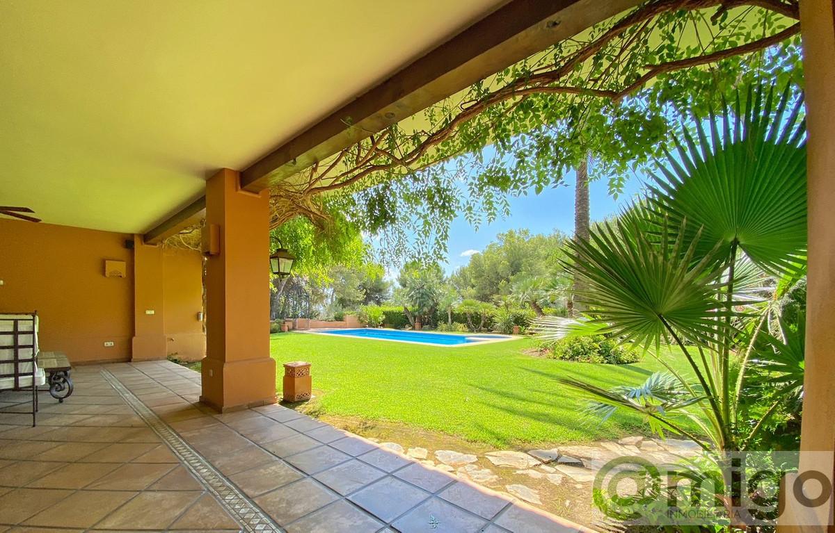 For sale of villa in Marbella