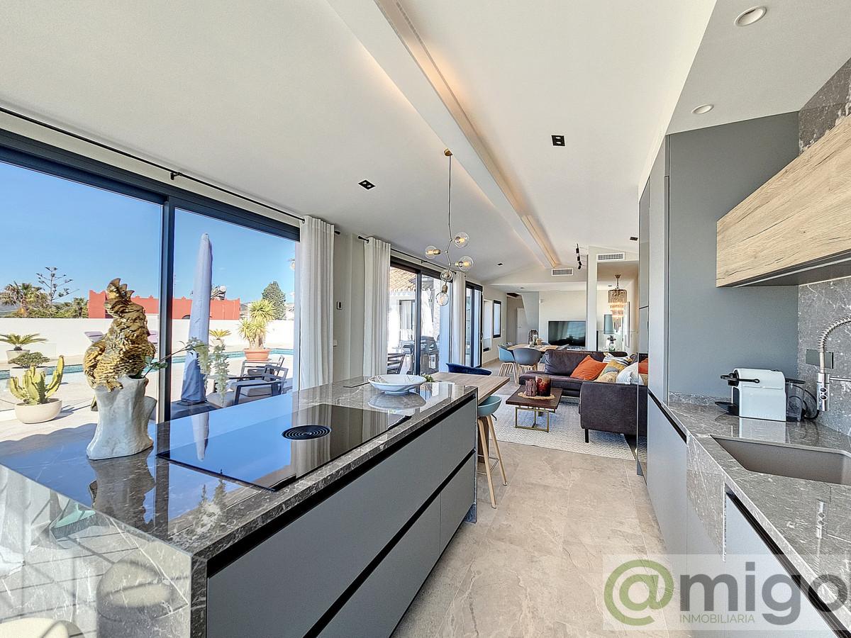 Venta de villa en Estepona