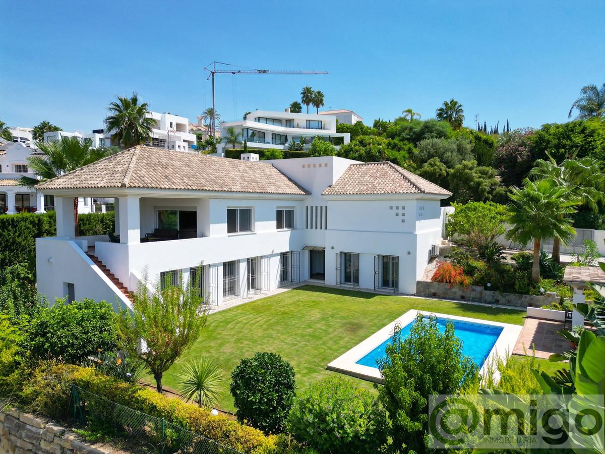 For sale of villa in El Paraiso