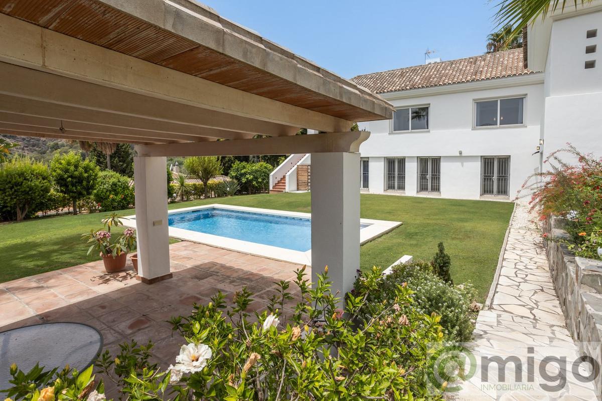 For sale of villa in El Paraiso