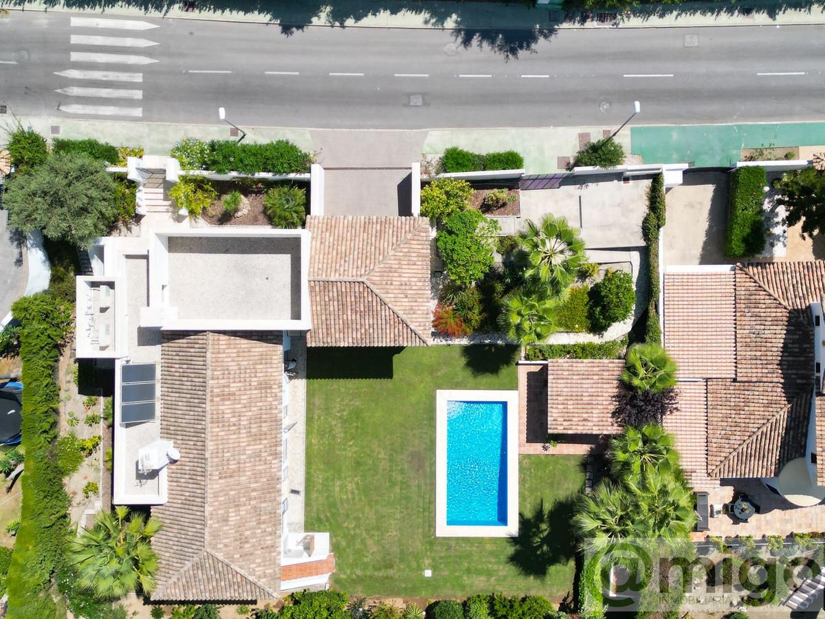 For sale of villa in El Paraiso
