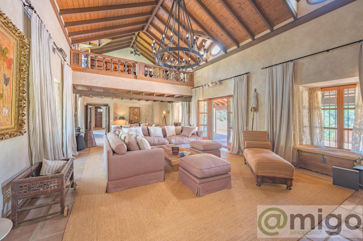 Venta de villa en Estepona