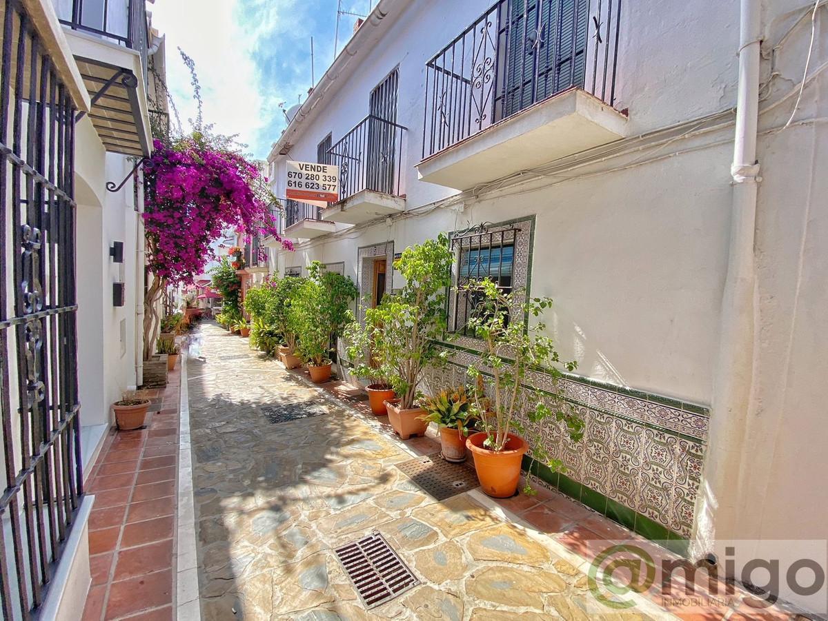 Продажа от

 Виллa на Marbella