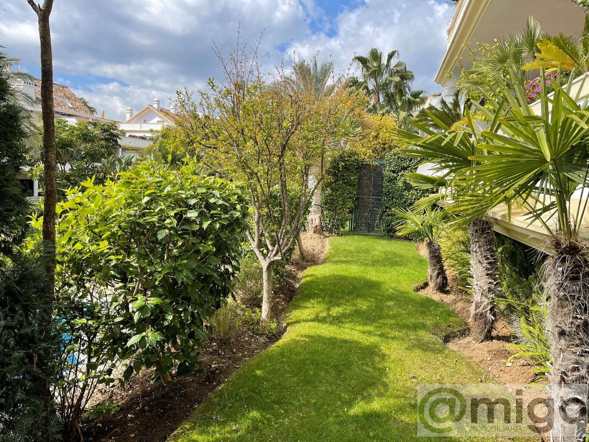For sale of apartment in Marbella