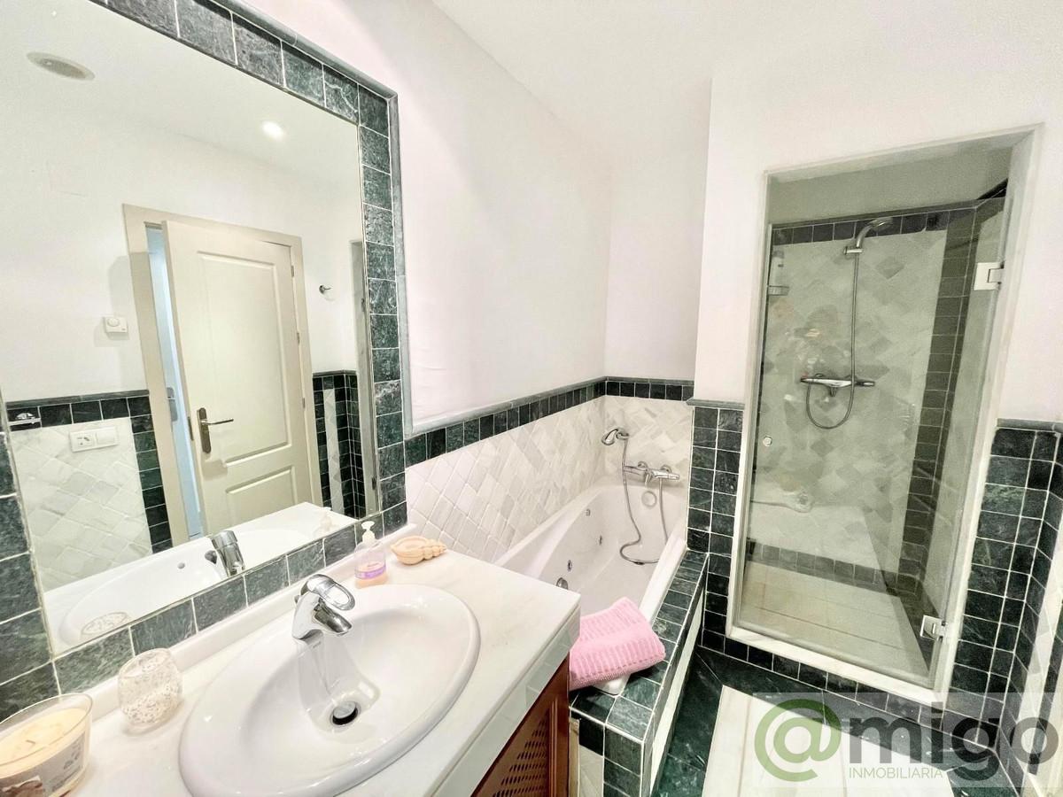 For sale of apartment in Marbella