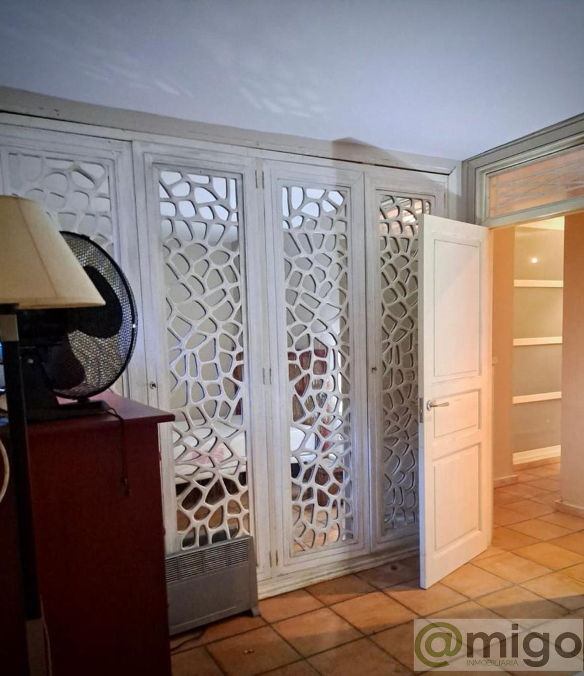 For sale of villa in Manilva