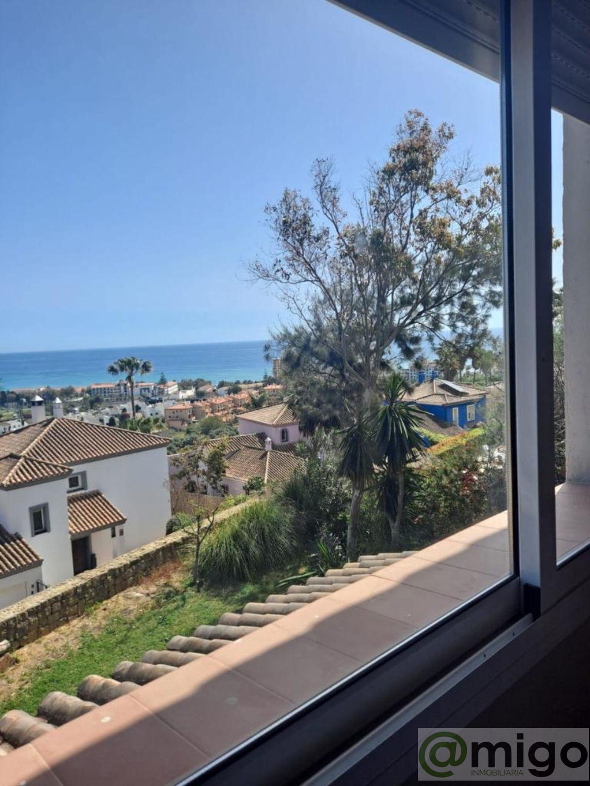 For sale of villa in Manilva