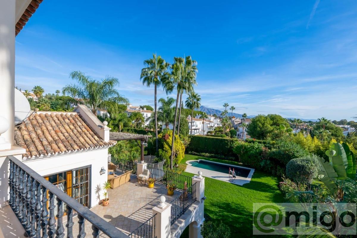 Venta de villa en Estepona
