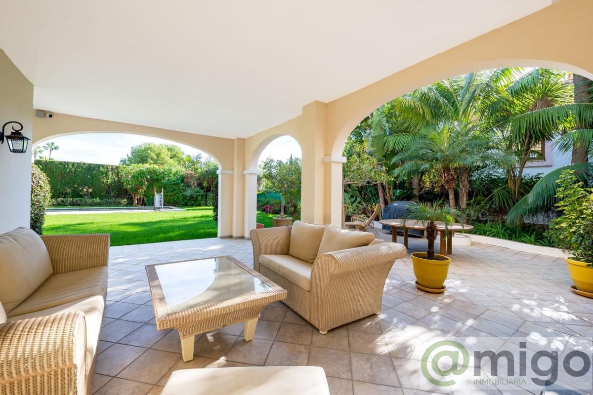 Venta de villa en Estepona