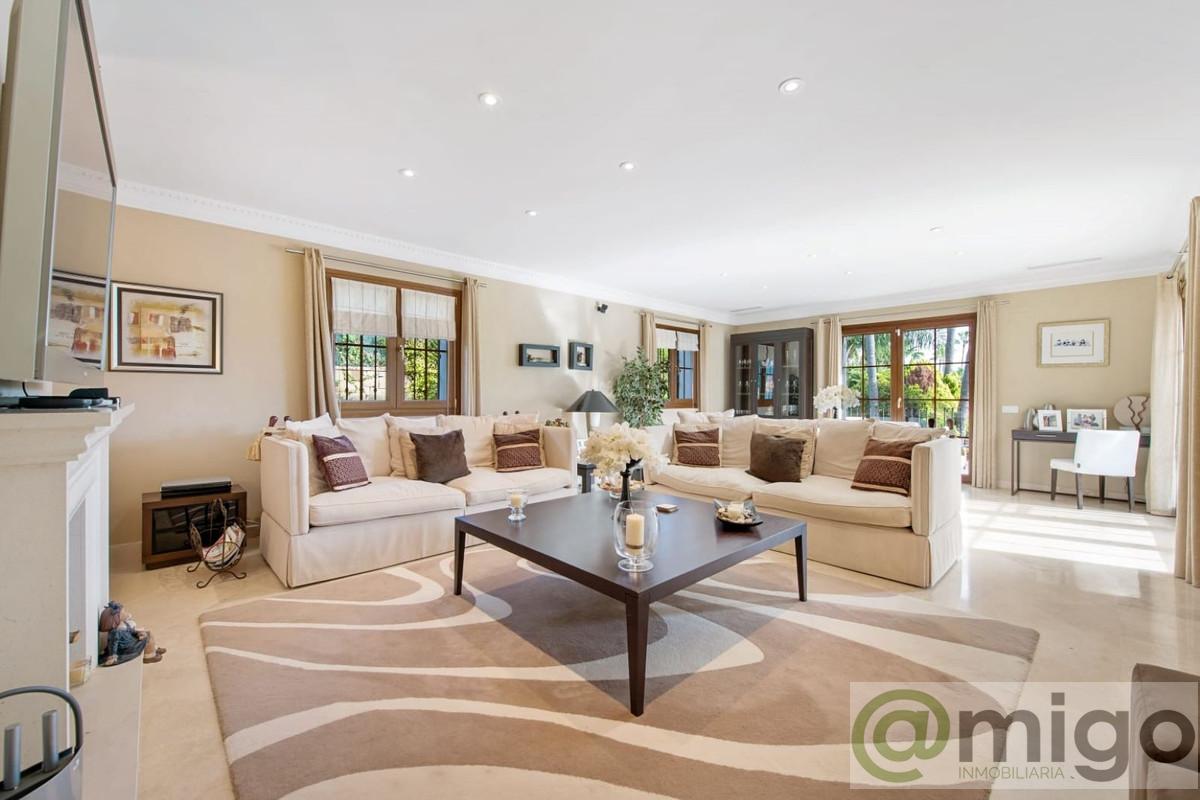 Venta de villa en Estepona