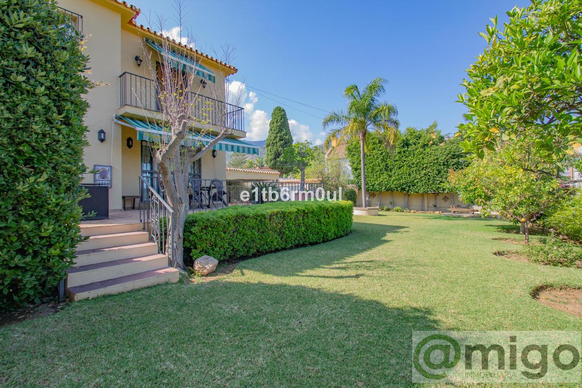 For sale of villa in Marbella