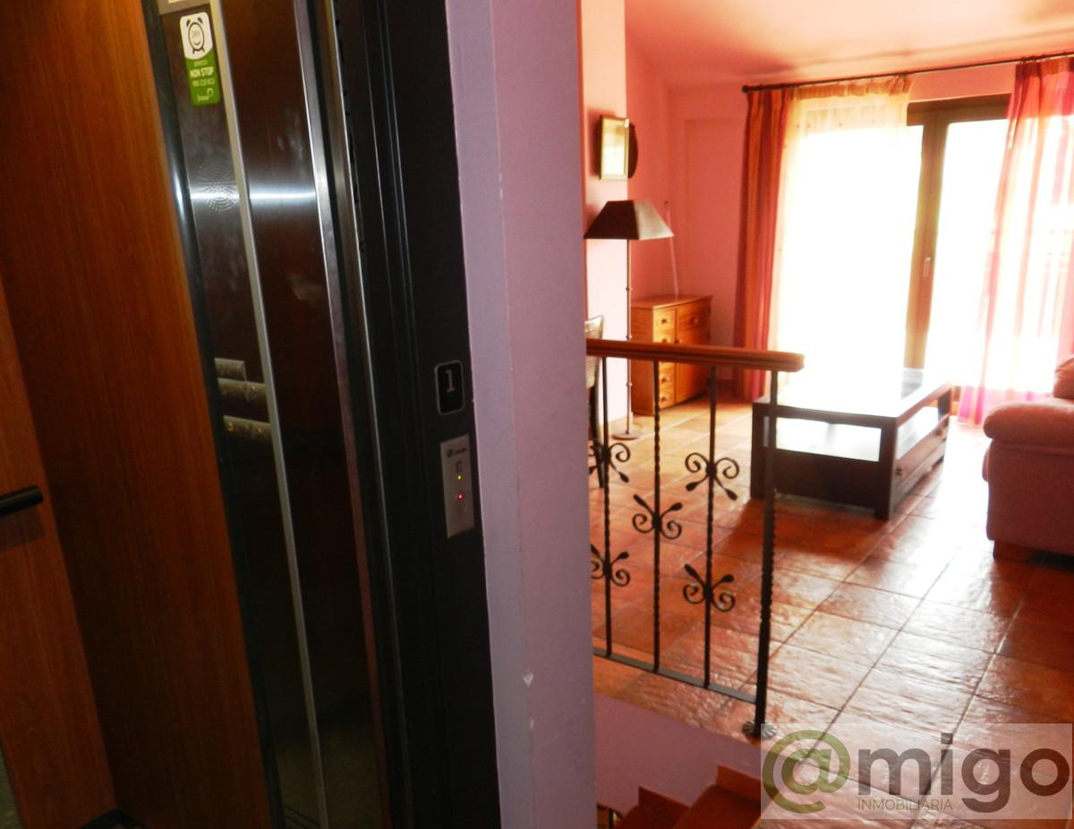 For sale of villa in La Duquesa