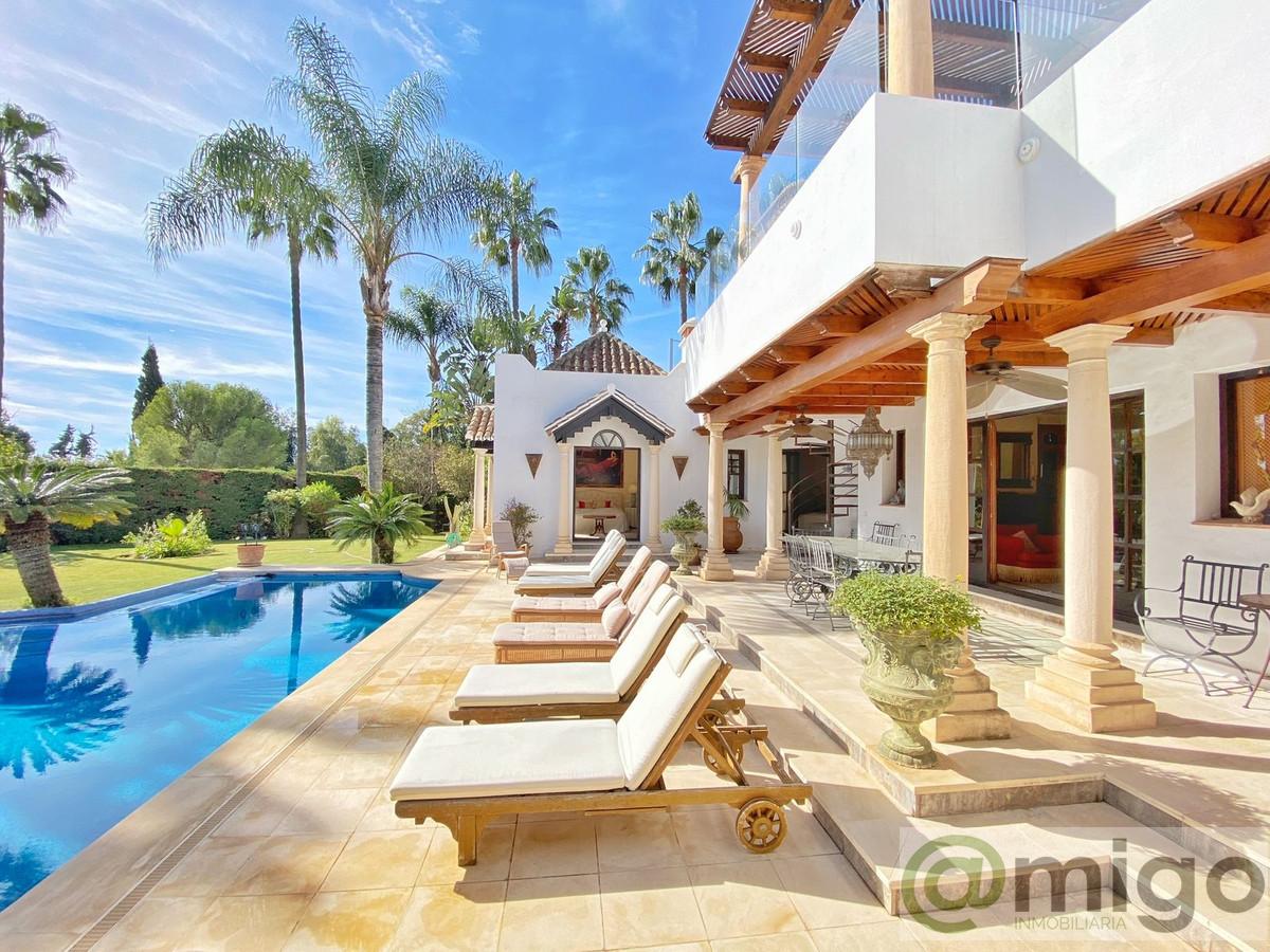 Продажа от

 Виллa на Marbella