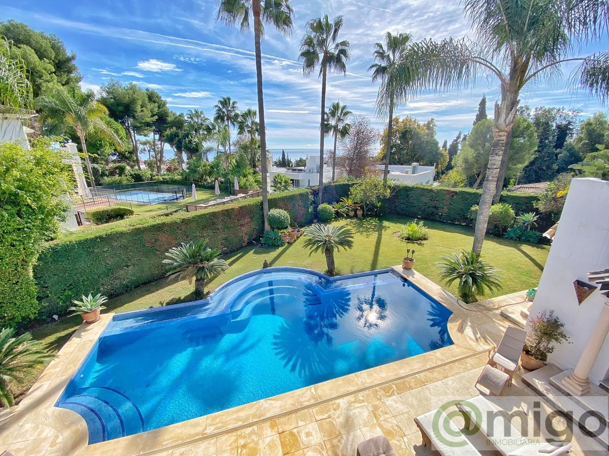Продажа от

 Виллa на Marbella