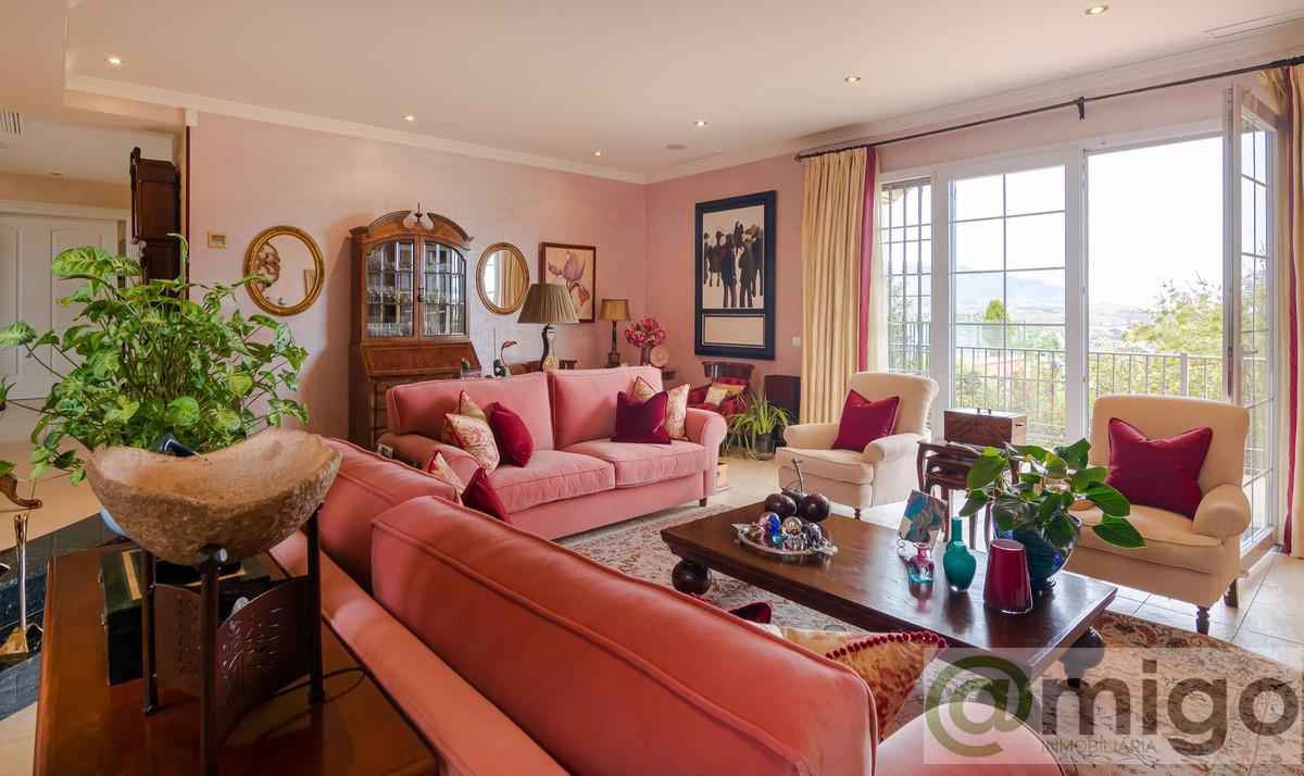 Venta de villa en La Cala de Mijas