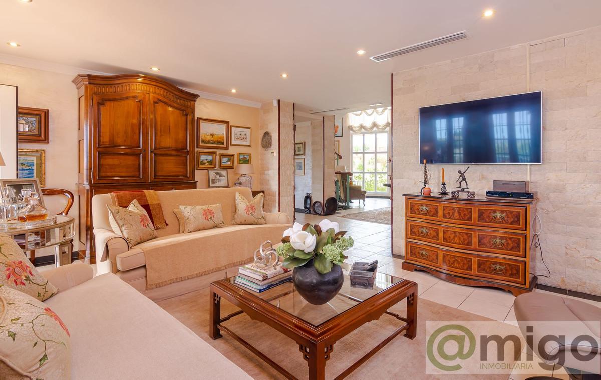 Venta de villa en La Cala de Mijas