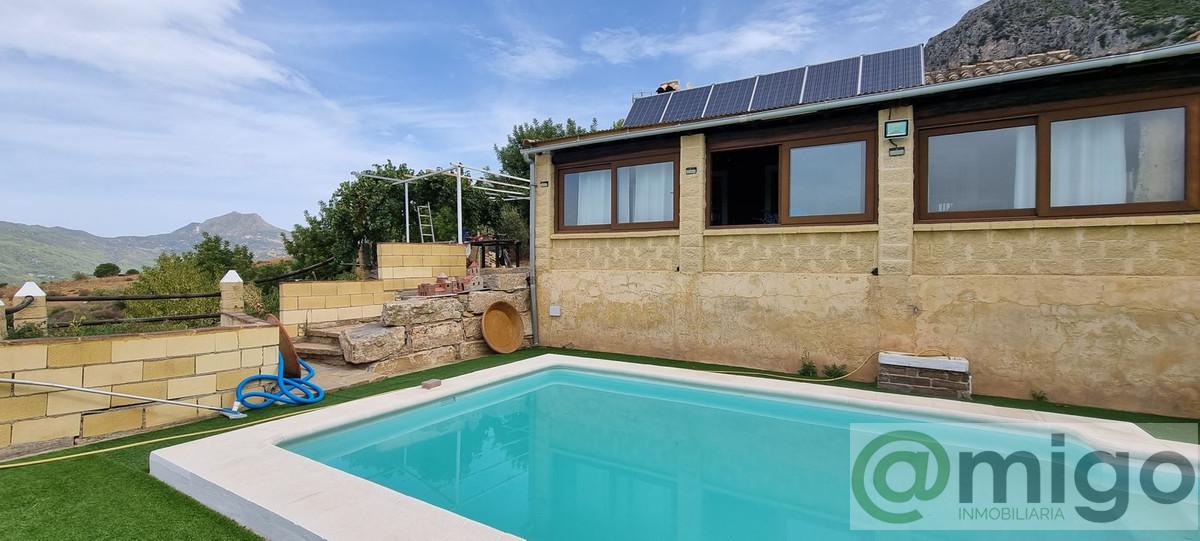 For sale of villa in Casares