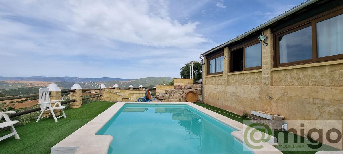 For sale of villa in Casares