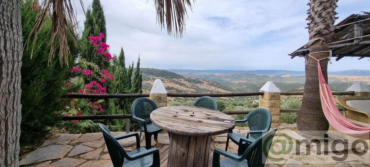 For sale of villa in Casares
