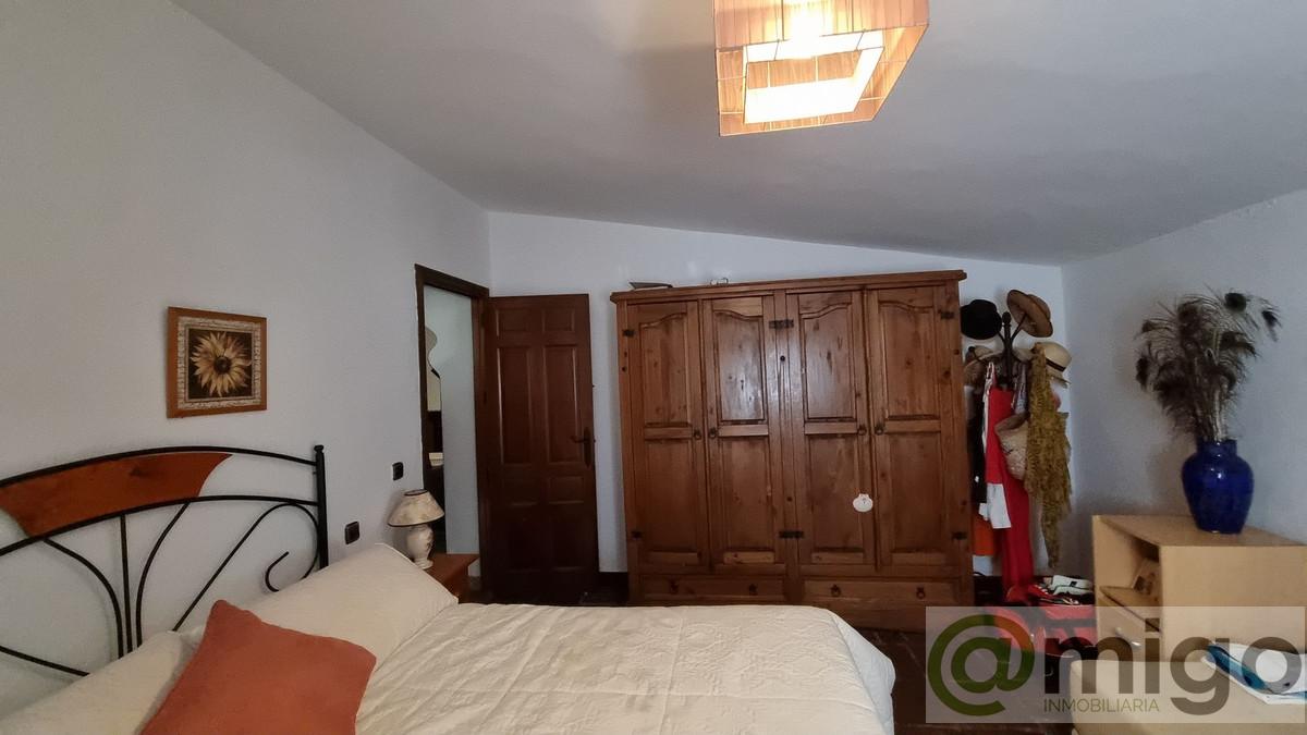 For sale of villa in Casares