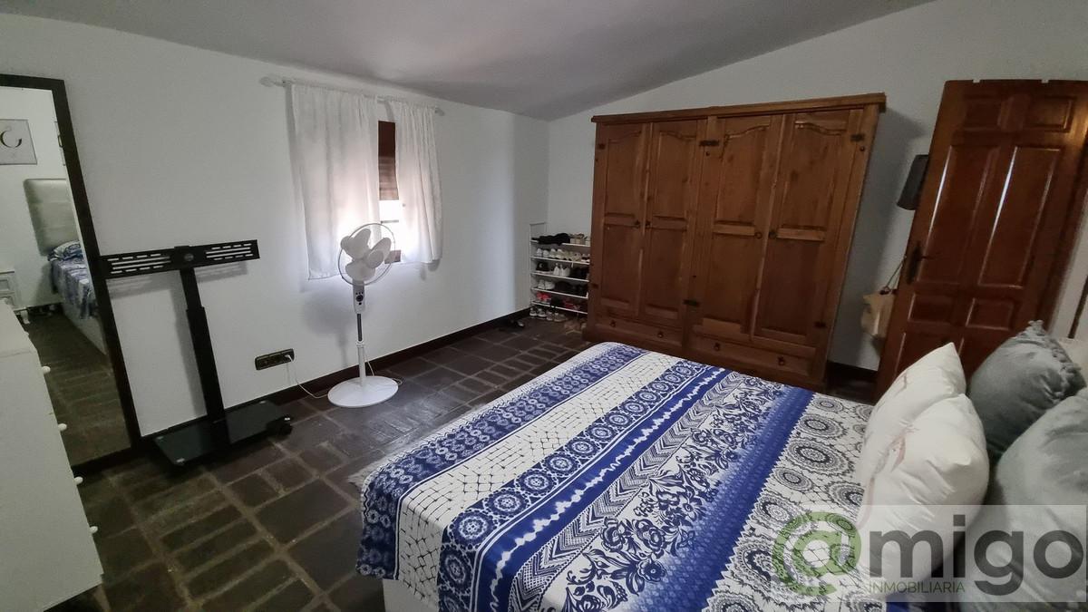 For sale of villa in Casares