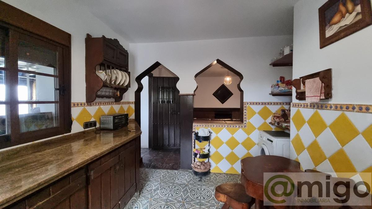For sale of villa in Casares